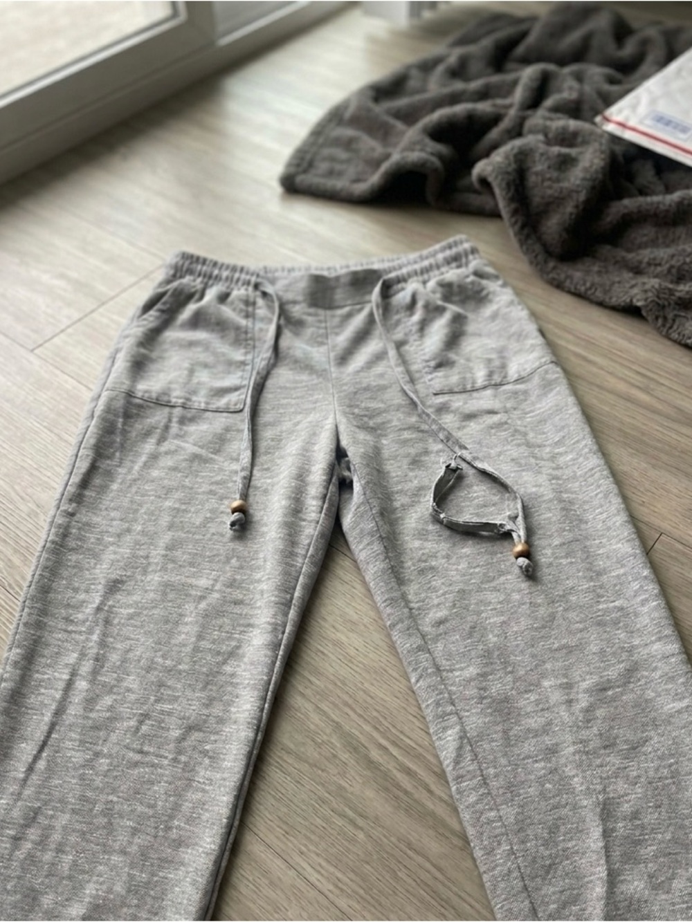 SOHO Apparel Ltd Gray Heathered Joggers Size M Cozy Athleisure Sweatpants